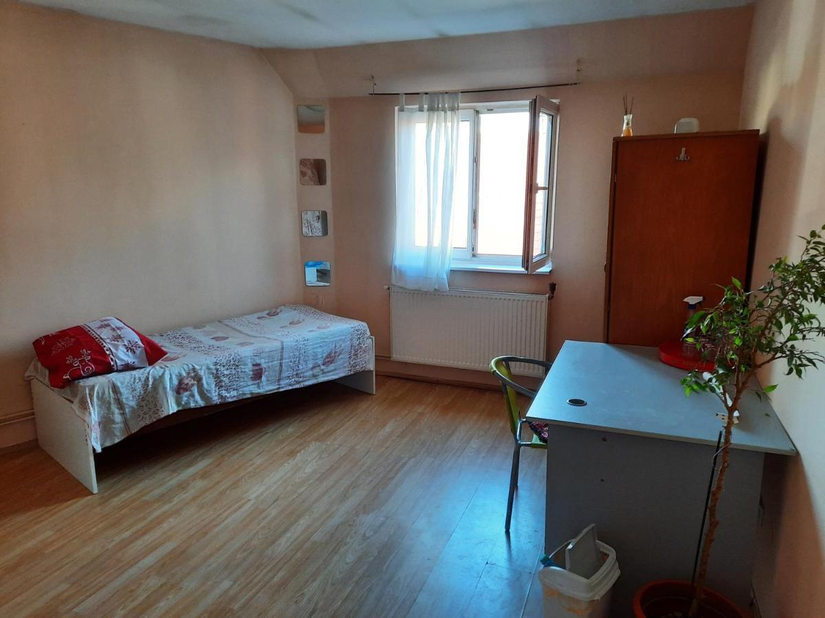 Casa Adrian Camere Centru Vechi Brașov Exterior foto